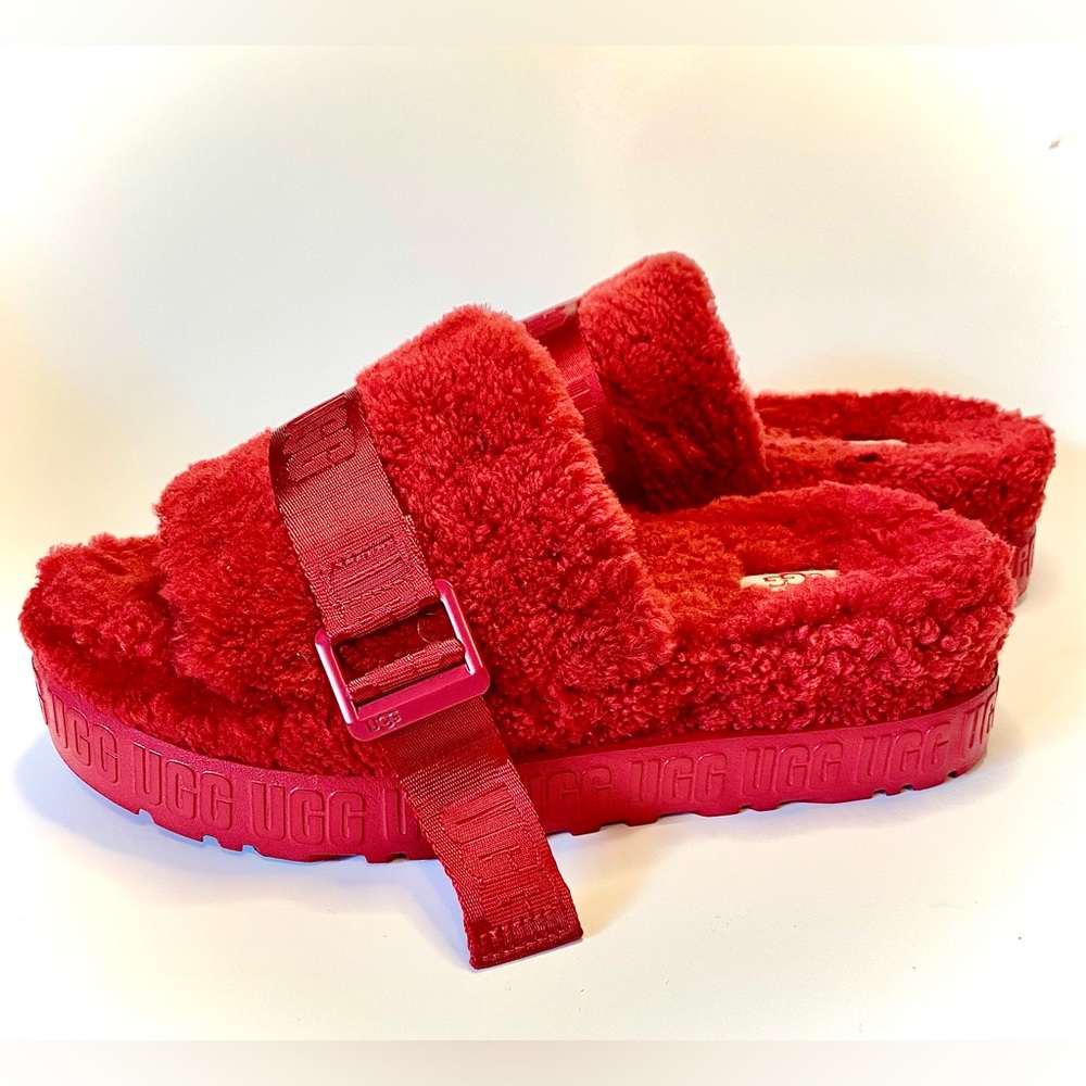 New Year UGGs!! Platform Slipper/casual Shoe. Highrise fluff, Baby! Like new!